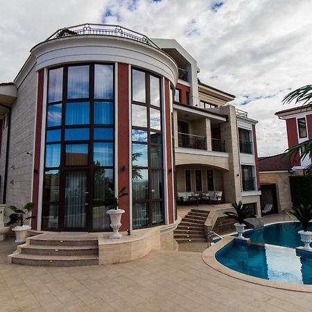 Hotel Bohemi Хасково Екстериор снимка