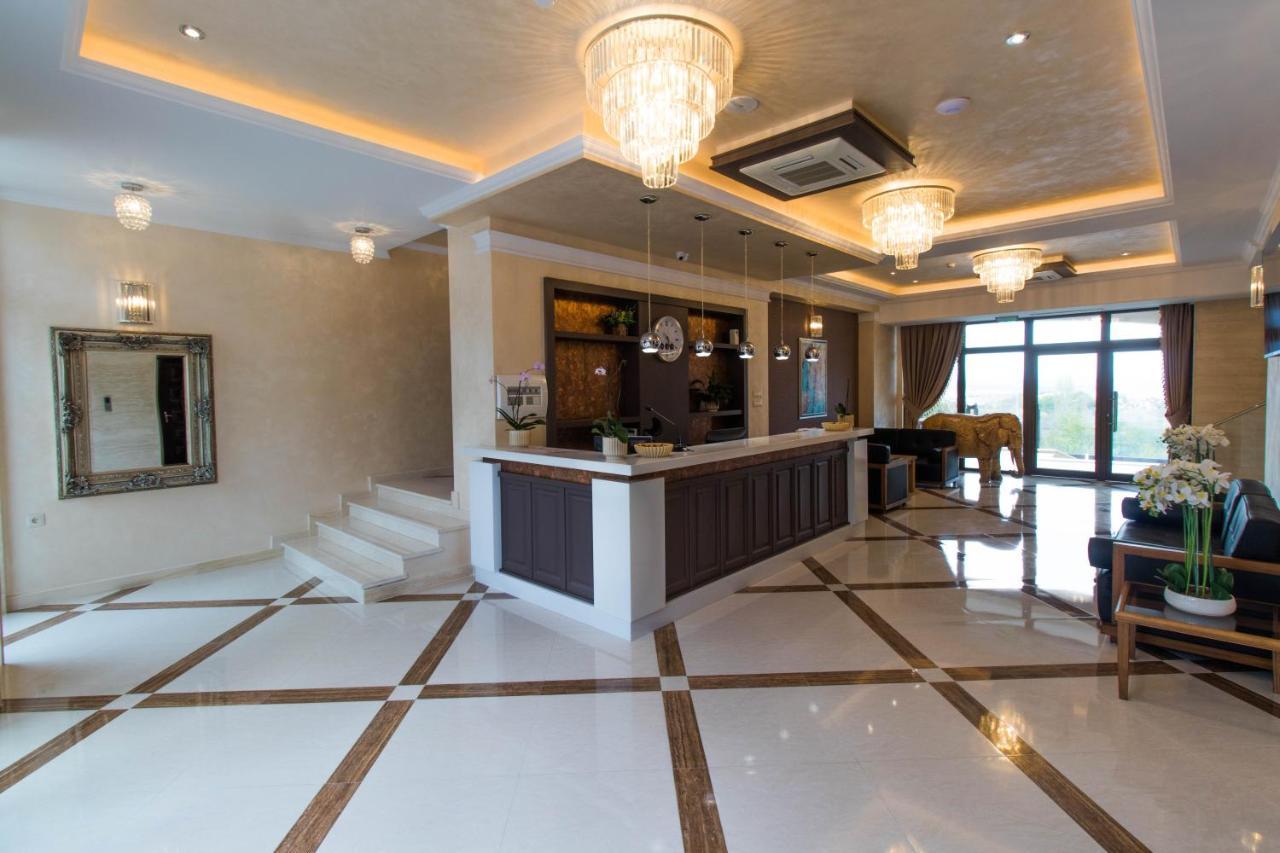 Hotel Bohemi Хасково Екстериор снимка