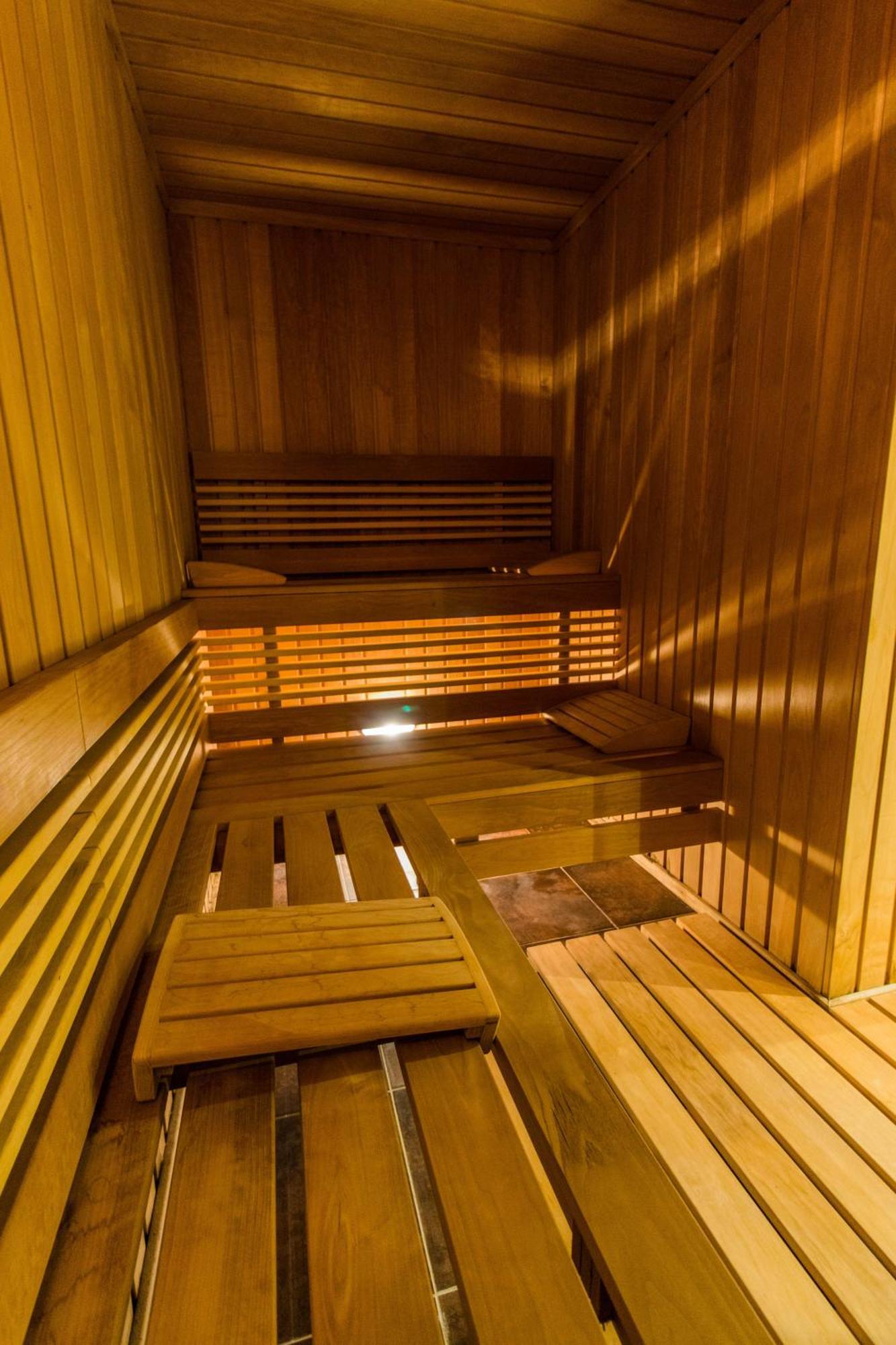 Hotel Bohemi Хасково Екстериор снимка