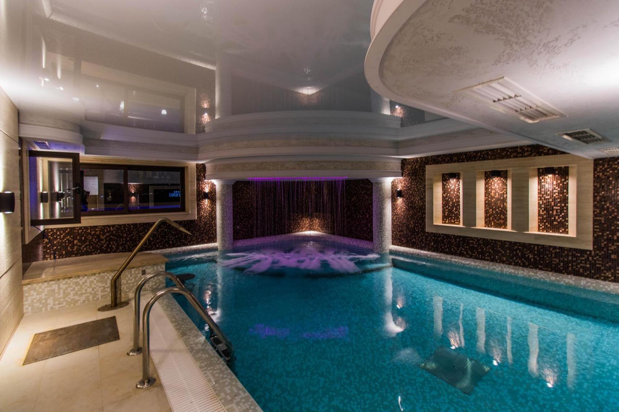 Hotel Bohemi Хасково Екстериор снимка