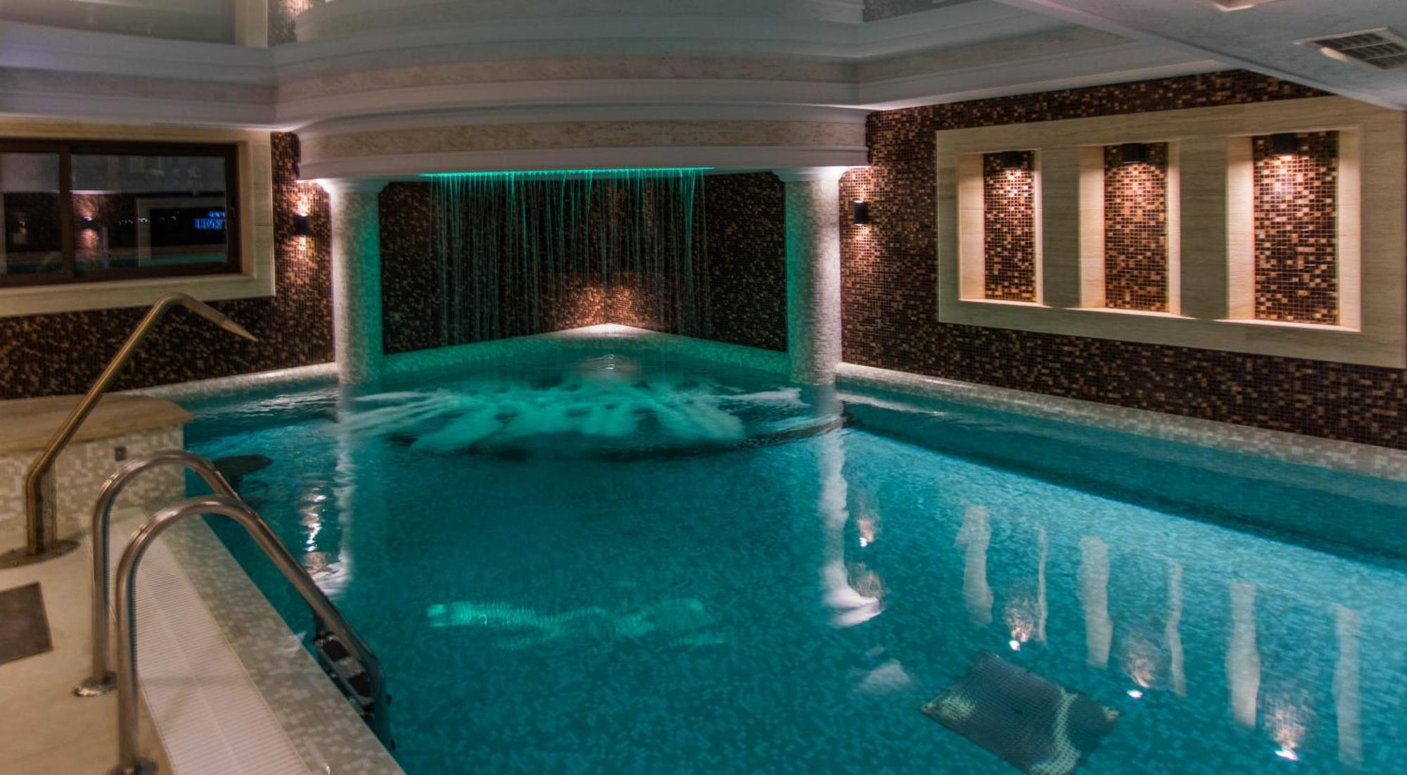 Hotel Bohemi Хасково Екстериор снимка