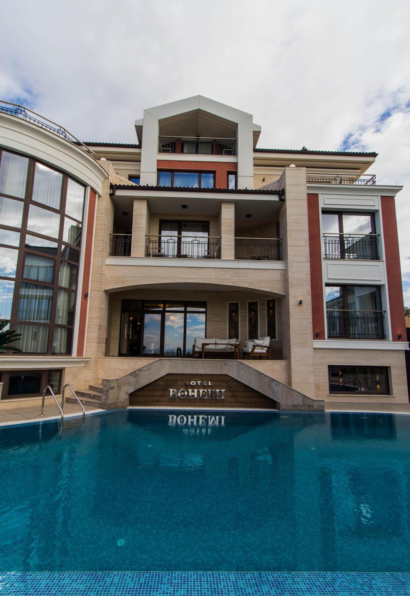 Hotel Bohemi Хасково Екстериор снимка
